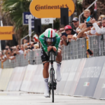 Filippo Ganna vuela en la contrarreloj y sacude el Giro de Italia