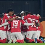 El conjunto cardenal venció 0-1 a Peñarol en Montevideo, aunque la victoria de Platense sobre Corinthians lo dejó sin opciones de clasificar a los octavos de final.