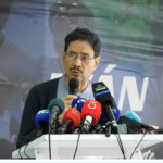 “Hemos procedido a hacer las verificaciones necesarias y, hasta ahora, lo tengo que decir porque soy una persona seria y transparente, no hemos encontrado en este momento del desarrollo de esa labor evidencia sobre hechos que sean de una dimensión o de una profundidad que merezcan un pronunciamiento sobre eventuales irregularidades”, señaló en rueda de prensa.
