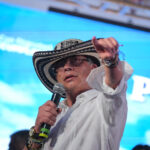 El presidente, Gustavo Petro, advirtió que si los adversarios ganan las elecciones regresara a las calles