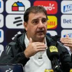 Lorenzo atendió a los medios de comunicación en conferencia de prensa. Durante la atención, el estratega analizó el partido amistoso de este domingo 7 de junio frente al combinado de Oriente Medio, detalló la preparación del equipo a pocos días del inicio de la Copa del Mundo y evaluó diversos aspectos futbolísticos de la selección.