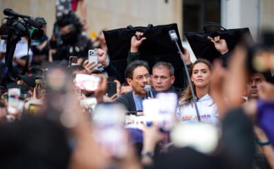 El pronunciamiento se produce un día después de la controversia generada por las condiciones que planteó para un eventual debate con Abelardo de la Espriella.