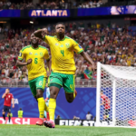 Atlanta, Georgia - 18 de junio: Teboho Mokoena, número 4 de Sudáfrica, celebra tras marcar el primer gol de su equipo de penalti durante el partido del Grupo A de la Copa Mundial de la FIFA 2026 entre la República Checa y Sudáfrica en el Estadio de Atlanta, Georgia. (Foto de Michael Regan - FIFA/FIFA vía Getty Images)