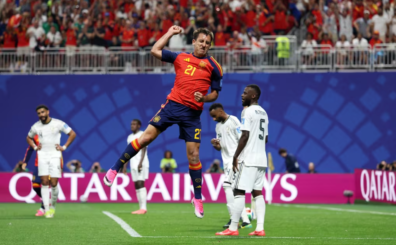 Atlanta, Georgia - 21 de junio: Mikel Oyarzabal #21 de España celebra el tercer gol de su equipo durante el partido del Grupo H de la Copa Mundial de la FIFA 2026 entre España y Arabia Saudita en el Estadio de Atlanta el 21 de junio de 2026 en Atlanta, Georgia. (Foto de Patrick Smith - FIFA/FIFA vía Getty Images)