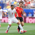 Inglewood, California - 21 de junio: Mehdi Taremi #9 de Irán controla el balón ante Thomas Meunier #15 de Bélgica durante el partido del Grupo G de la Copa Mundial de la FIFA 2026 entre Bélgica e Irán en el Estadio de Los Ángeles el 21 de junio de 2026 en Inglewood, California. (Foto de Alex Livesey - FIFA/FIFA vía Getty Images)