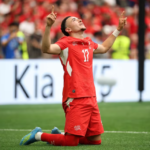 Vancouver, Columbia Británica - 24 de junio: Ruben Vargas #17 de Suiza celebra el primer gol de su equipo durante el partido del Grupo B de la Copa Mundial de la FIFA 2026 entre Suiza y Canadá en el BC Place Vancouver el 24 de junio de 2026 en Vancouver, Columbia Británica. (Foto de Jared C. Tilton - FIFA/FIFA vía Getty Images)