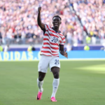 Santa Clara, California - 1 DE julio: Folarin Balogun #20 de Estados Unidos celebra el primer gol de su equipo durante el partido de dieciseisavos de final de la Copa Mundial de la FIFA 2026 entre Estados Unidos y Bosnia y Herzegovina en el Estadio del Área de la Bahía de San Francisco el 1 de julio de 2026 en Santa Clara, California. (Foto de Jamie Squire/Getty Images)