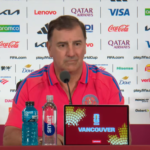 El equipo disputa este duelo como la única selección que ha jugado en los tres países anfitriones del Mundial, una condición que "le podía haber tocado a cualquiera".Néstor Lorenzo