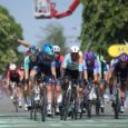 El ciclista belga Tim Merlier, del equipo Soudal Quick-Step, venció hoy en la octava etapa y celebró aquí su segunda victoria consecutiva en el Tour de Francia.