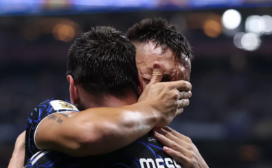Atlanta, Georgia - 15 de julio: Lautaro Martínez #22 de Argentina celebra con Lionel Messi # tras marcar el segundo gol de su equipo durante la semifinal de la Copa Mundial de la FIFA 2026 entre Inglaterra y Argentina en el Estadio de Atlanta el 15 de julio de 2026 en Atlanta, Georgia. (Foto de Patrick Smith - FIFA/FIFA vía Getty Images)
