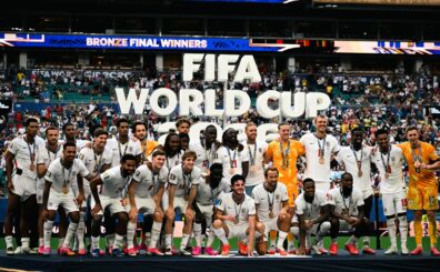 Los Tres Leones se quedaron con la Final de Bronce en un partido con diez goles. Kylian Mbappé, que metió un doblete, quedó como máximo goleador de la historia de la Copa Mundial.