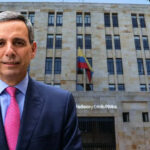 El ministro de Hacienda designado anunció que la primera prioridad del gobierno electo será implementar un plan de ajuste fiscal mediante medidas administrativas. Dichas medidas estarán orientadas a mejorar la percepción sobre la economía colombiana.