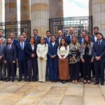Tras una reunión de los senadores y representantes del Partido Conservador, la colectividad tomó la decisión de declararse como una bancada de gobierno para apoyar en el Congreso las iniciativas del presidente Abelardo De La Espriella.