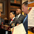 A pocas horas de la ceremonia oficial de posesión, Abelardo de la Espriella recibió la banda presidencial en un acto en el que participaron integrantes retirados de las Fuerzas Militares y de la Policía Nacional,