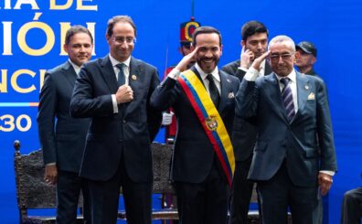Estados Unidos anunció este viernes que, en coordinación con el Congreso, tiene previsto destinar 1.000 millones de dólares en asistencia como parte de un nuevo paquete de seguridad para Colombia,