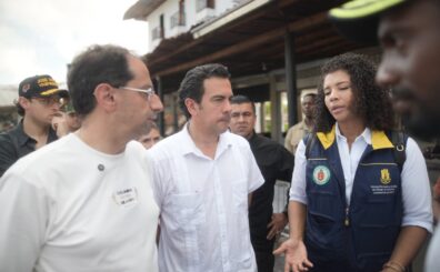 Vicepresidente, José Manuel Restrepo el ministro del Interior, Rodrigo Lara  y la del Chocó es Nubia Carolina Córdoba Curi en Quibdó