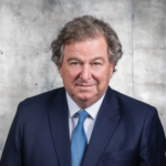 El empresario caleño Jaime Gilinski realizará un aporte de $150 mil millones para la recuperación de colegios y de la red hospitalaria de Cali,