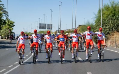 El ciclista español Enric Mas (Movistar Team) se ha consagrado campeón de la Vuelta a España 2026 tras completarse la última etapa en Granada.
