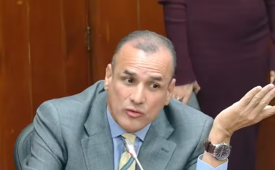 El presidente Abelardo de la Espriella solicitó la renuncia de Carlos René Montoya Muñoz, quien se desempeñaba como presidente de Colpensiones.