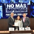 Ante la Secretaría General del Senado, el senador Enrique Gómez Martínez (Movimiento de Salvación Nacional) radicó un proyecto de acto legislativo que busca fijar en 10 años, sin posibilidad de prórroga, el periodo de funcionamiento de la Jurisdicción Especial para la Paz (JEP).