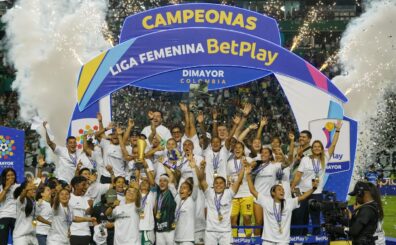 El Deportivo Cali se consagró histórico tricampeón consecutivo de la Liga Femenina BetPlay 2026 tras derrotar 4-2 a Independiente Santa Fe en el partido de vuelta de la gran final.