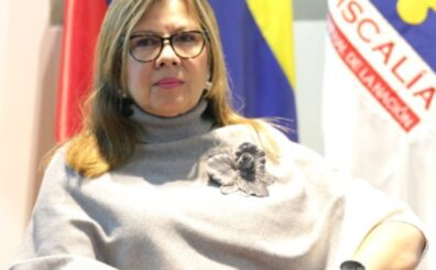 Daniel Páez Mancera pidió a la Comisión de Acusación investigar por qué la Fiscalía Luz Adriana Camargo no habría compulsado copias sobre chats relacionados con el magistrado Vladimir Fernández.