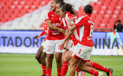 Santa Fe venció 2-1 a Colo-Colo en la segunda jornada del Grupo A de la Copa Libertadores Femenina 2026, con doblete de Mariana Zamorano.