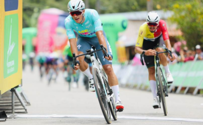 El ciclista Wilmar Paredes, del Team Medellín EPM, tuvo desquite y hoy se impuso en la tercera etapa del Clásico RCN Sistecrédito 2026, que terminó en Villa Restrepo, corregimiento de Ibagué, luego de 145 kms de recorrido.