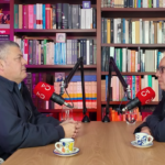 En Los Protagonistas, con Gustavo Gómez, el escritor bogotano Ricardo Silva Romero hizo algunas reflexiones sobre el oficio de escribir, compartió su visión de la política y se refirió al impacto de la inteligencia artificial en el mundo literario.