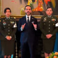 De acuerdo conn el Mandatario, su misión es “perseguir las redes criminales, golpear sus finanzas, proteger nuestra economía y entregar resultados contundentes a los colombianos”. Foto: Presidencia de la República