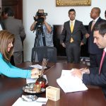 La sanción será de 290 millones de pesos hasta el cierre del establecimiento donde se practique el procedimiento