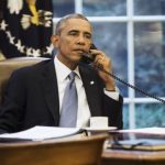 Obama habla con Raul Castro