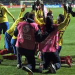 Ecuador's forward Enner Valencia (R,13)celebrates with teammates after scoring against Mexico during their 2015 Copa America football championship match, in Rancagua, Chile, on June 19, 2015.   AFP PHOTO / PABLO PORCIUNCULA