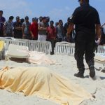 cuerpo-turista-yace-suelo-playa-cerca-ciudad-susa-tunez-1435335224855