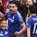 Radamel Falcao García celebra su primera anotación con Chelsea.