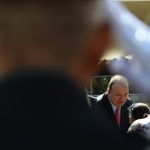 Ministro de Defensa Nacional acompañado del director de la policía nacional4