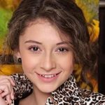 Muere joven actriz Karem Escobar00