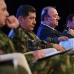 Mindefensa Luis Carlos Villegas, en compañía de la cúpula militar y de policía 2