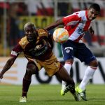 Junior sigue de lider 130316