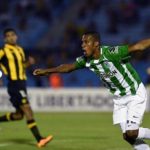 Atlético Nacional aplastó 4-0 a Peñarol en Montevideo.