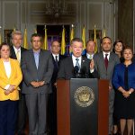 “Los colombianos pueden estar seguros ¬–muy seguros– de que todos unidos vamos a seguir defendiendo hasta el último centímetro de nuestro territorio”, afirmó en su alocución el Jefe del Estado.