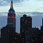 El Empire State de New York con la bandera de Ecuador