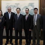 En desarrollo de la visita que cumple al gigante asiático, el Ministro de Agricultura, Aurelio Iragorri planteó contar con una delegación de ese país en los próximos meses para que visite frigoríficos y realice los correspondientes análisis a los productos colombianos.