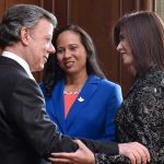 “Estoy muy orgulloso como colombiano de tenerlas de Embajadoras”, les dijo hoy el Presidente a Elizabeth Taylor y Natalia Abello, quienes desarrollarán su tarea diplomática en Kenia y Uruguay, respectivamente.
