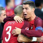 A pesar de su lesión, CR7 no dejó de apoyar a sus compañeros