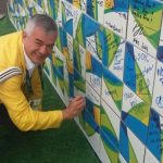 Ciro Solano Hurtado escribió en el muro olímpico el deseo del país y de sus deportistas por poner fin al conflicto, junto con las demás delegaciones que participan en las justas.