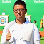 Kim Woojin posa frente al objetivo después de registrar el primer récord mundial de Rio 2016