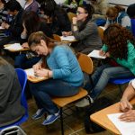 jovenes-de-bajos-recursos-tendran-beneficios-para-estudiar-y-trabajar-en-el-exterior