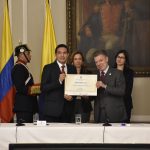 presidente-santos-entrega-premio-innova