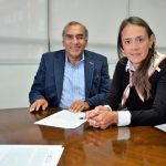 firmado-contrato-para-concesion-del-canal-uno